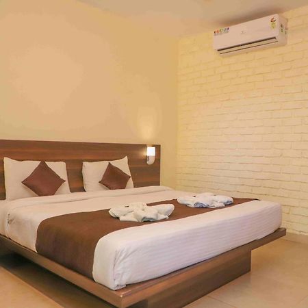 Hotel On The Rocks Mahabaleshwar Bagian luar foto